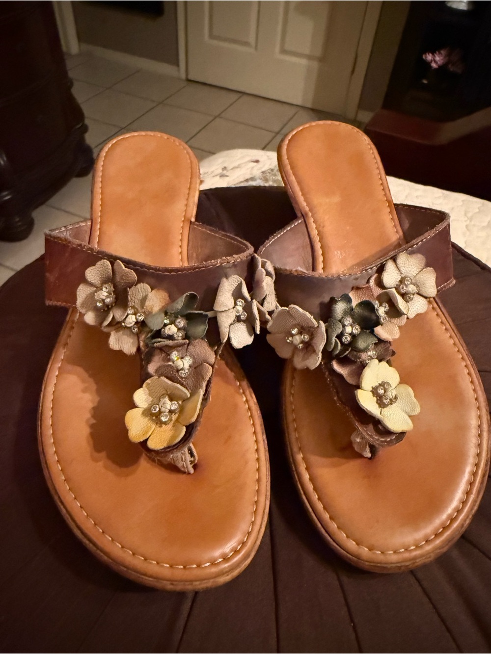 Naturalizer Brown Leather Floral Thong Sandals